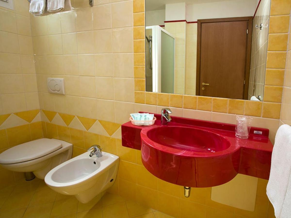 רימיני Hotel Arena מראה חיצוני תמונה